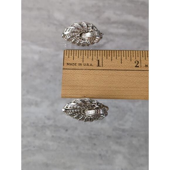 Judy Lee Marked Brooch‎ & Clip On Earring Set, Silver Plated - Picture 8 of 8